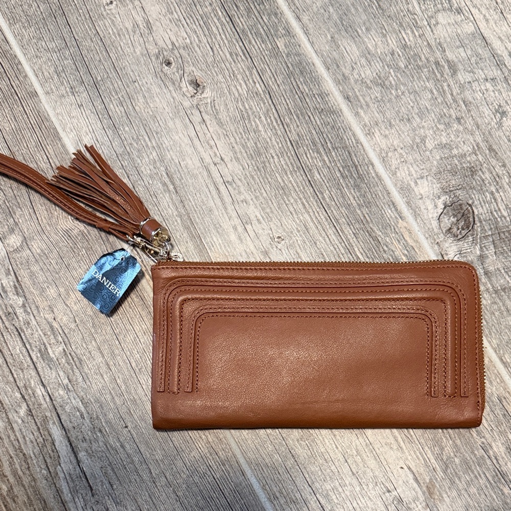 NWT Danier Brown Leather Clutch - Picture 2 of 7
